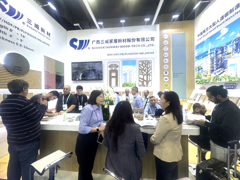 第138届广交会上Hjc gcgc08新材展位情况 第138届广交会上Hjc gcgc08新材展位情况